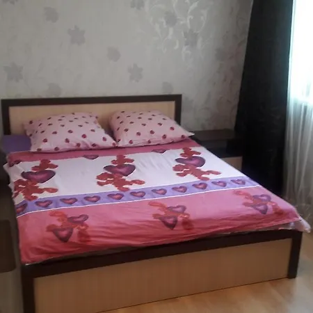 On Prytytskogo 77 Apartment *